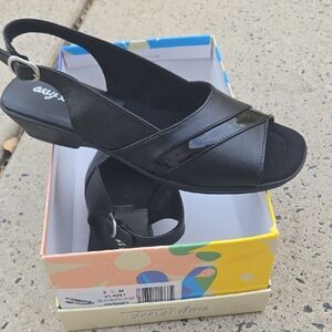 Easy Street Black Women's Sandals